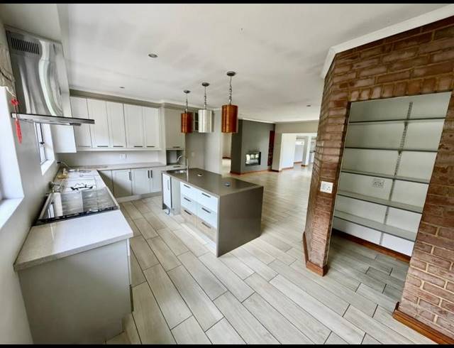 4 BEDROOM HOUSE FOR SALE IN VANDERBIJLPARK SW 5